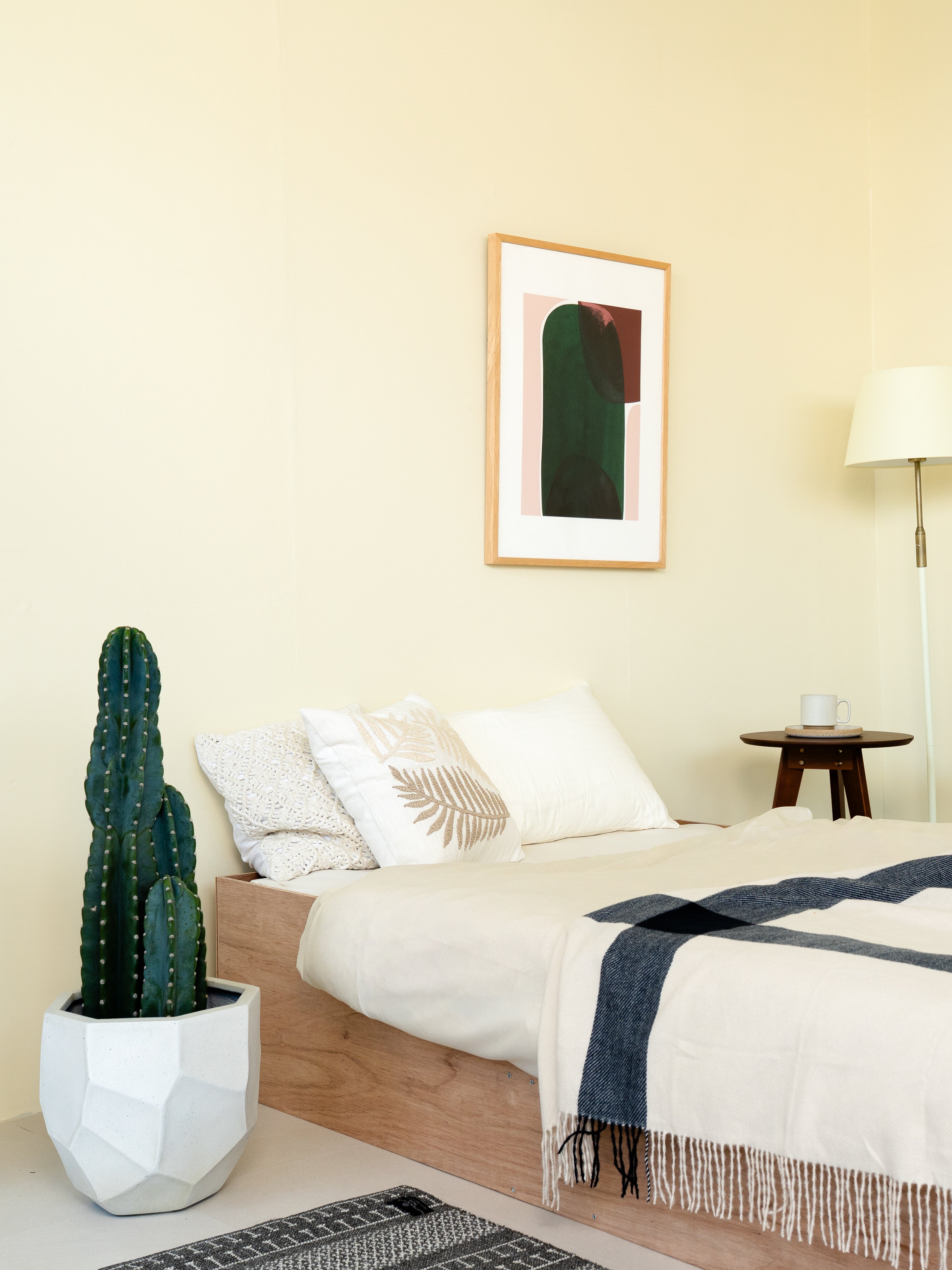 柱サボテン XL × グレイニーエッグL ベージュ – GREEN BASE